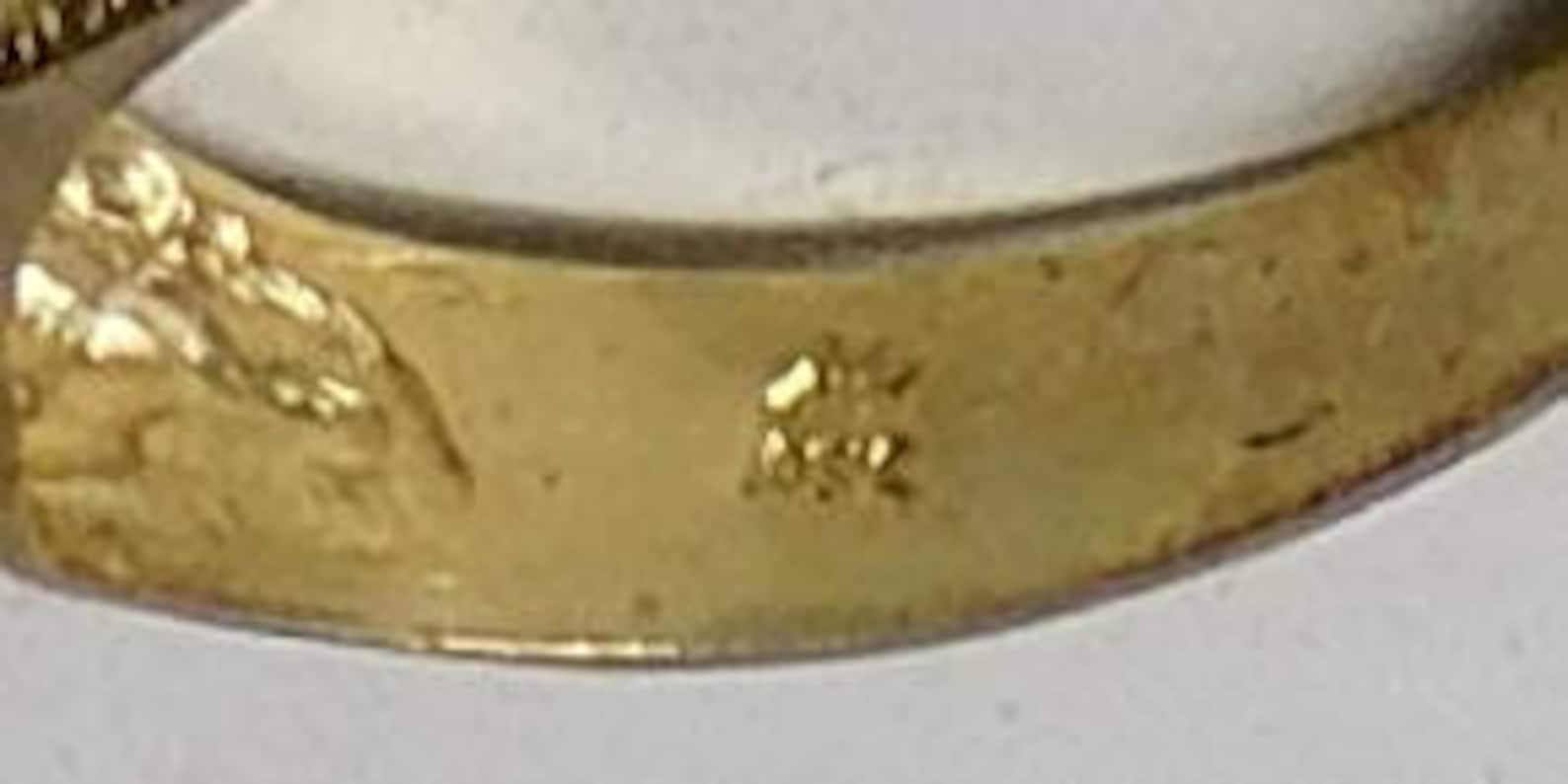 Stamped 417 ASK 10k Yellow Gold Ring with an Oval Black Onyx Etsy