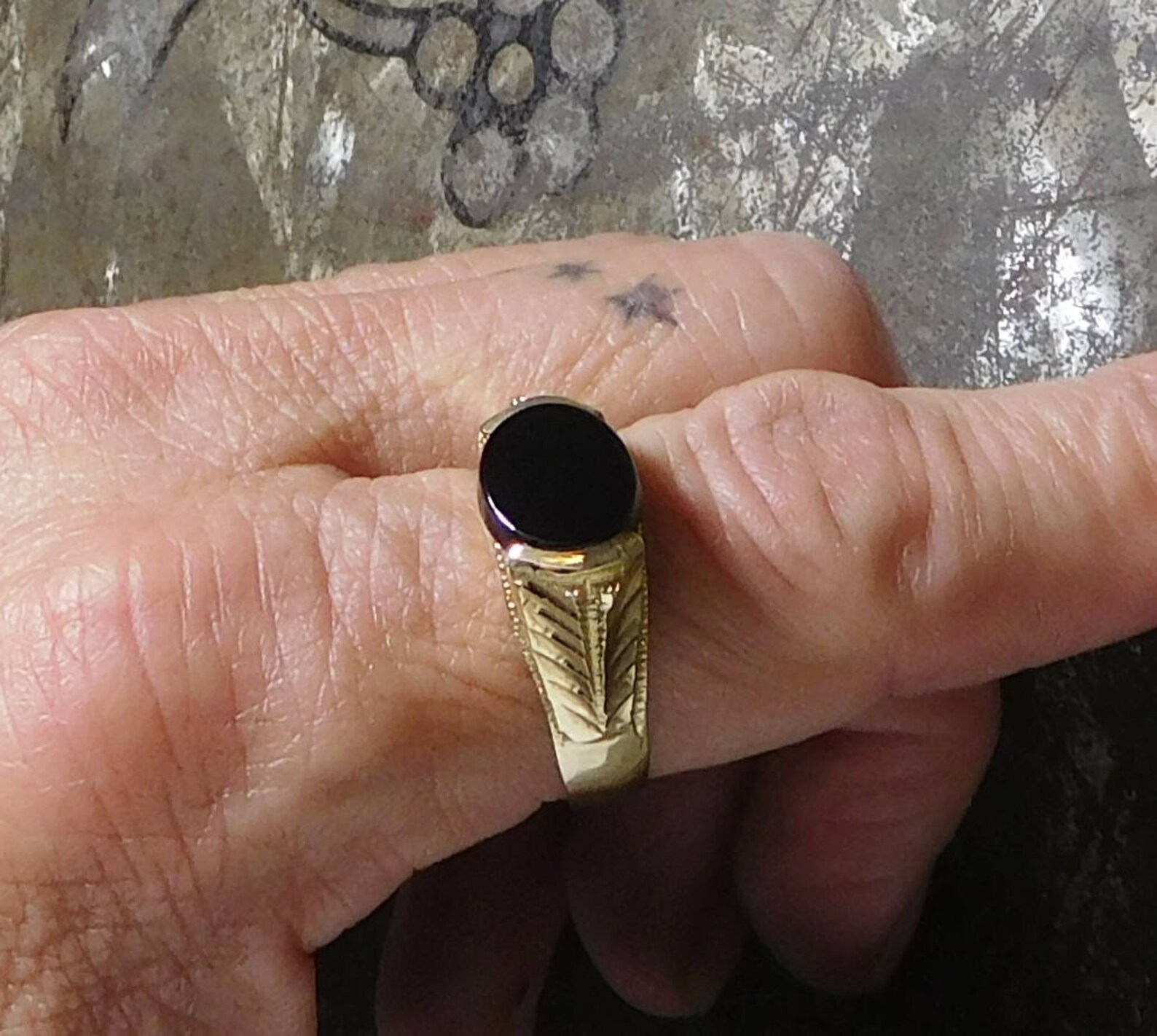 Stamped 417 ASK 10k Yellow Gold Ring with an Oval Black Onyx Etsy