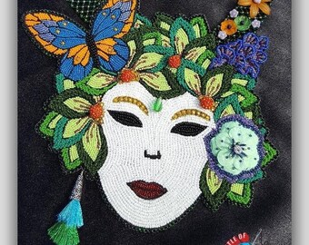 Flower Guardian - Halsband med broderat pärlnät