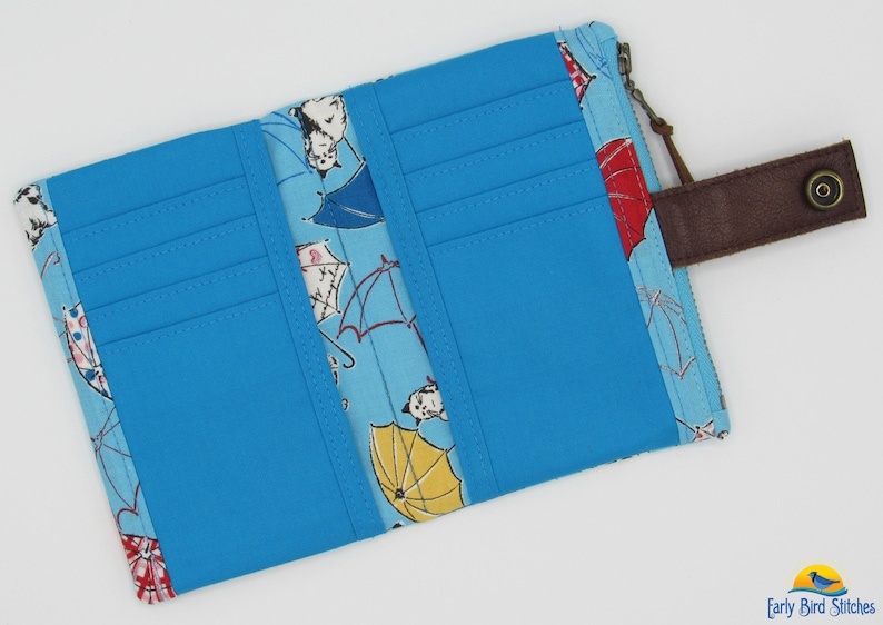 Antique Brass Hardware Recycled Leather Cat Kitty Kittens /& Umbrellas on Blue Essex Wallet w Zipper Pocket and Credit CardCash Pockets
