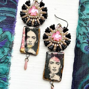 Frida earrings, beadwoven earrings, black flower earrings, pink earrings, gift for her, suhana hart, beaded earrings