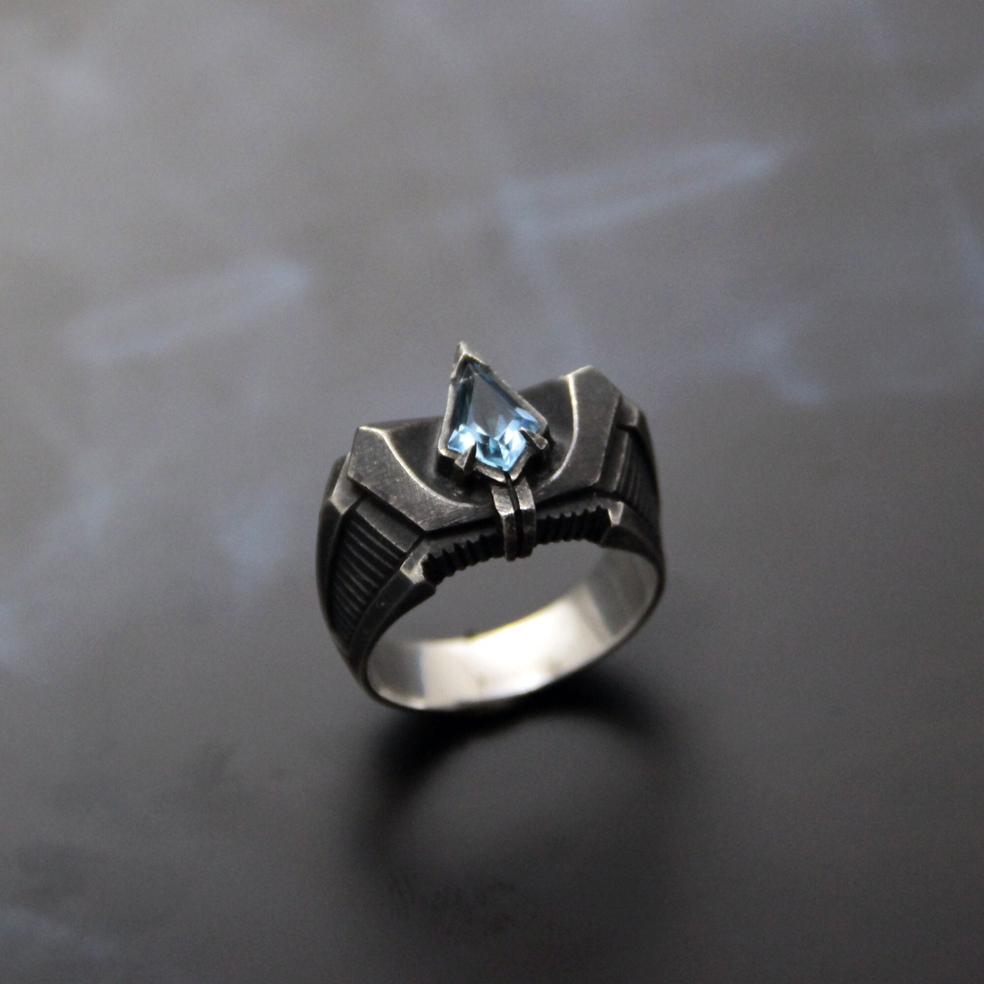 希少 undercover fragment titanium ring Destroyer, Titanium ring, Sci-fi ring, 8mm wide, Battleworn