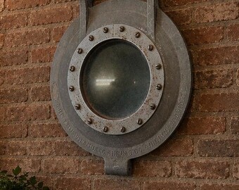 Ventana tipo ojo de buey antigua Stacey Cincinnati, tapa de alcantarilla de destilería, hierro fundido industrial, decoración de pared de recuperación arquitectónica
