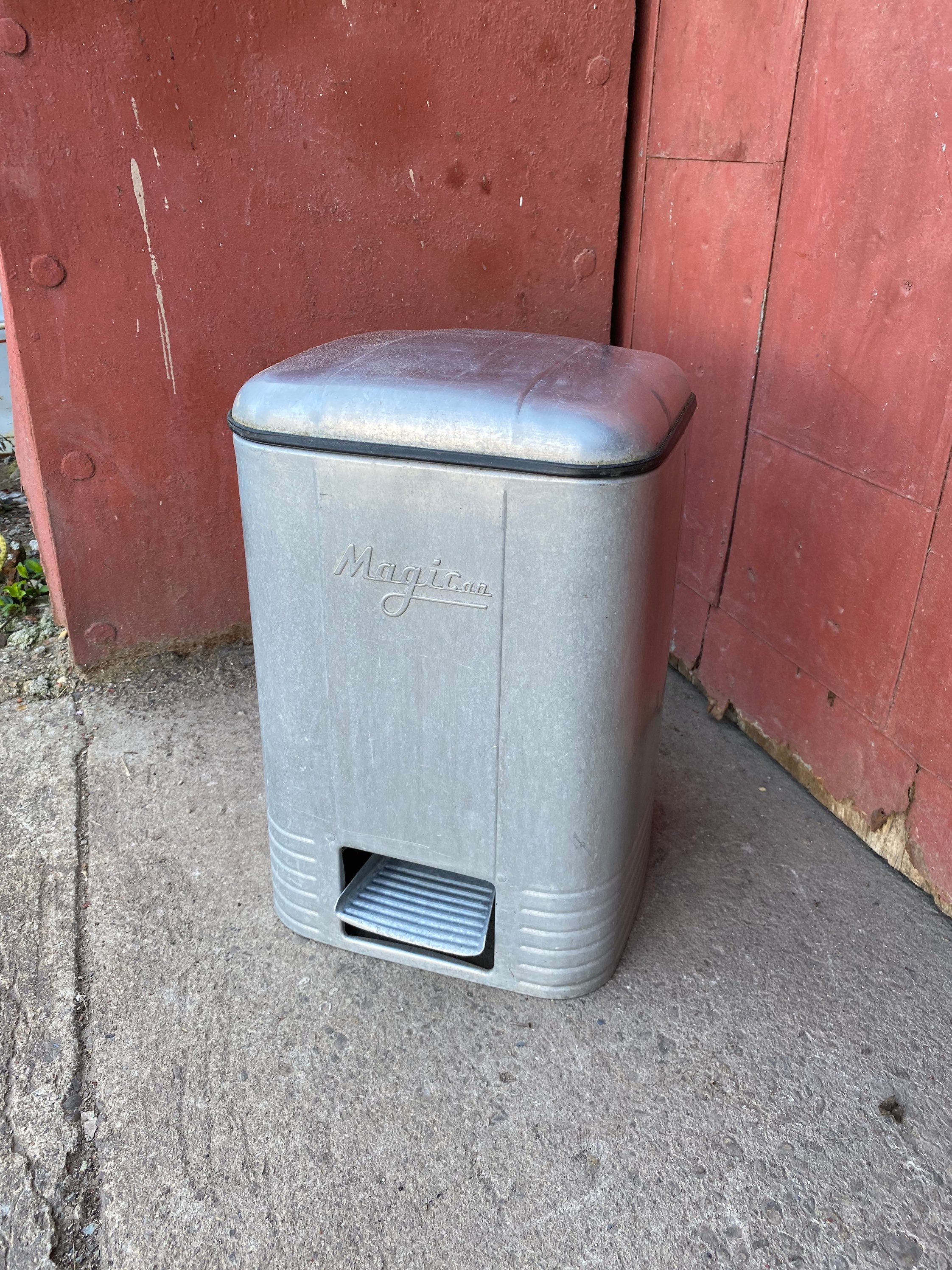 Vntg 1950s Magican Trash Can Flip Pedal Top Industrial W/ Liner Medical Kitchen Office Study