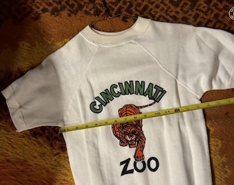 Vintage Cincinnati Zoo Tiger Sweatshirt, White Crewneck Animal Graphic Retro Top