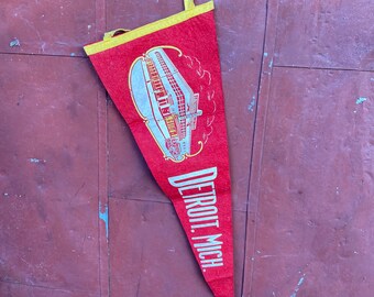 Antique 1940s DETROIT Greyhound Tourist Pennant Felt Michigan Blue Goose Bus Line