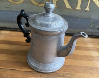 Vtg Wilton Armetale RWP Pewter Plough & Tavern Colonial Crest Teapot W/ Lid
