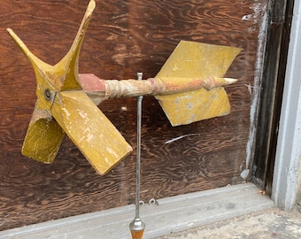 19th Century Folk Art WHIRLY Gig Arrow Mustard Yellow Country Farmhouse Wind Navigator