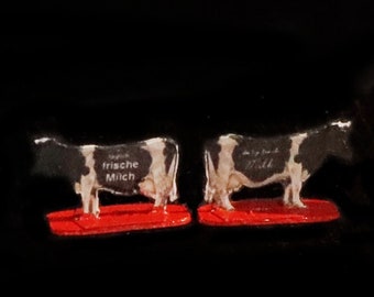 Miniature Cow Display - choose one  (english or deutsch)
