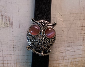 1  Pink Eyed Owl Snap