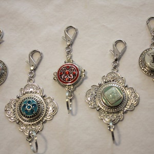 1 Vines Snap Keychain