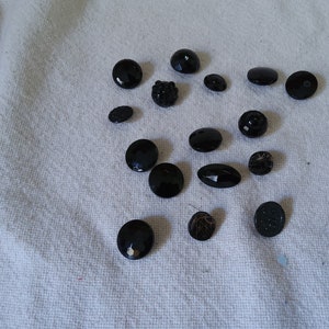 black glass buttons, vintage (16)
