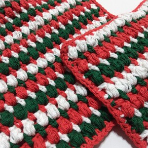 crocheted potholders - by MWC - Christmas colors