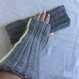 arm warmer, fingerless gloves by MWC
