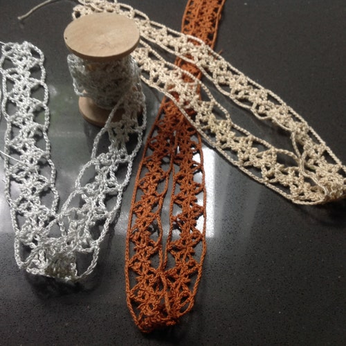 ribete de encaje de crochet - listo - por MWC