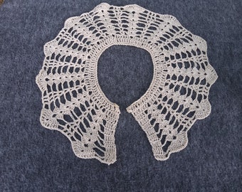 Vintage crochet collar