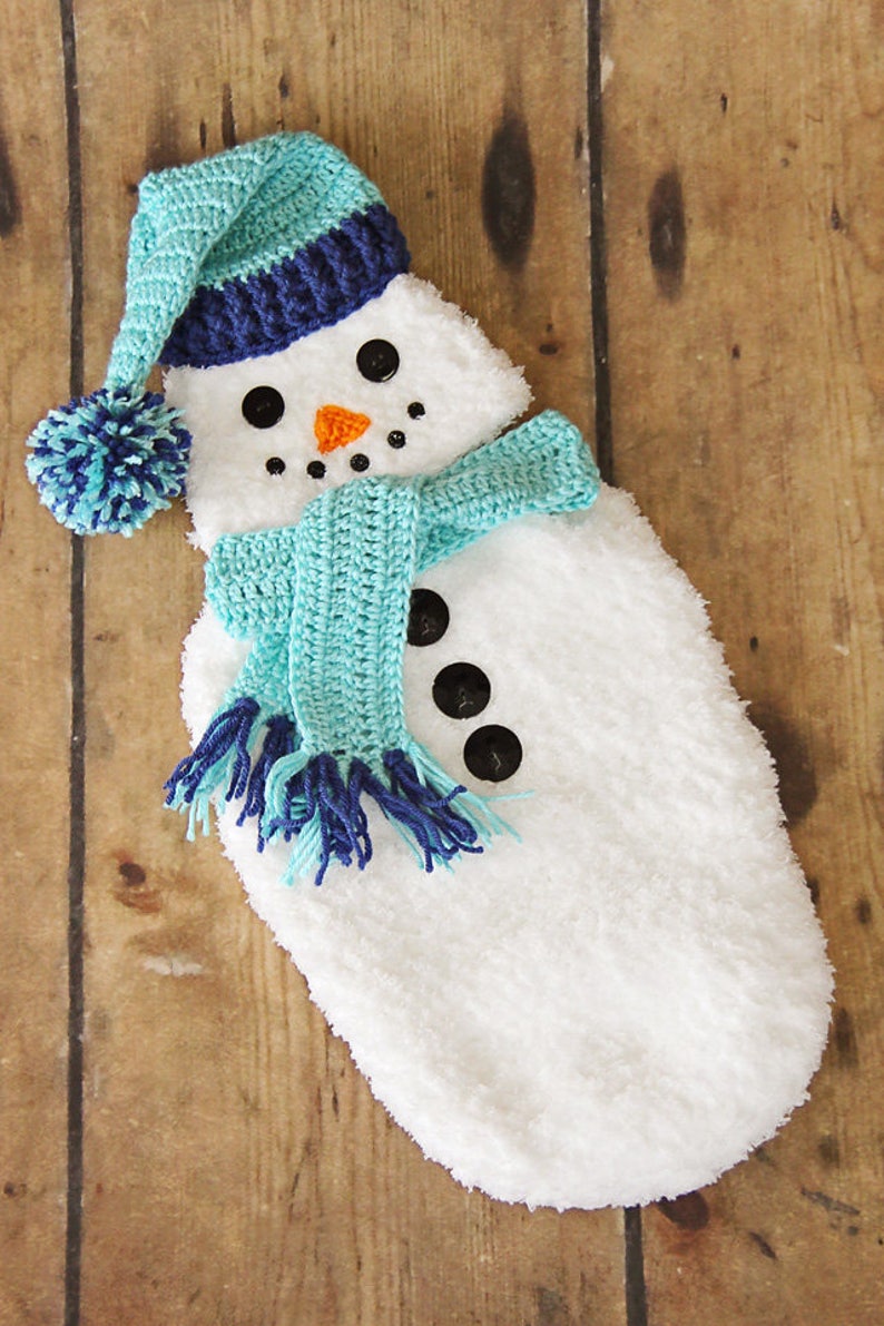 Newborn Snowman Cocoon, Matching Hat and Scarf, Crochet Snowman Cocoon, Snowman Photo Prop, Christmas Card Photo Prop, Baby Shower Gift image 8