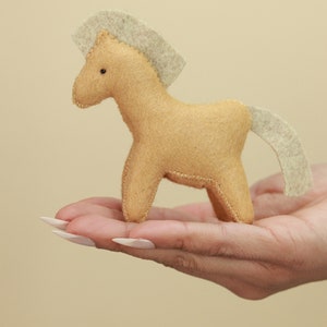 Pattern | 3 Horses Pattern | 3 Assorted 3 Dimensional Horses  Ponies Cowboy Western Farm | Felt Pattern