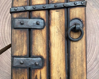 Hobbit/Gnome door with window