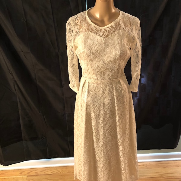 Vintage ivory lace overlay 50’s wedding dress