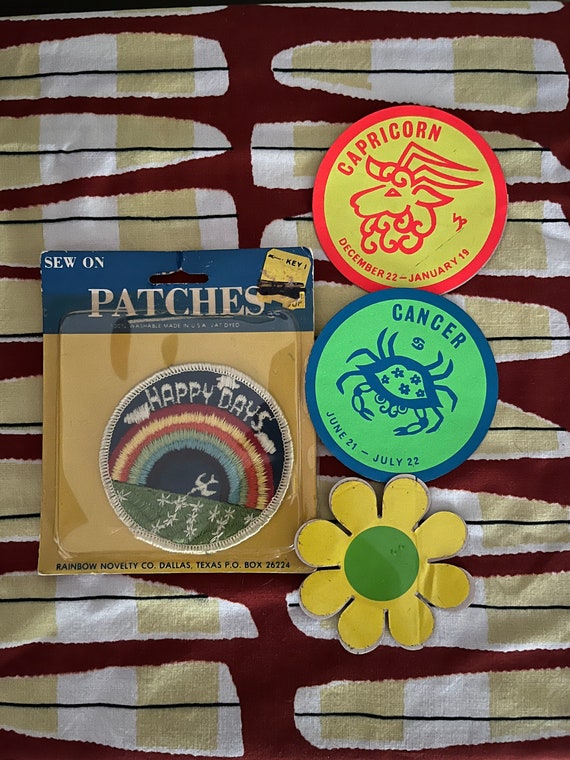Vintage lot of hippie patch in original packaging… - image 1