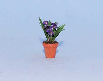 1:24 scale * 1/2 inch scale dollhouse miniature-Iris