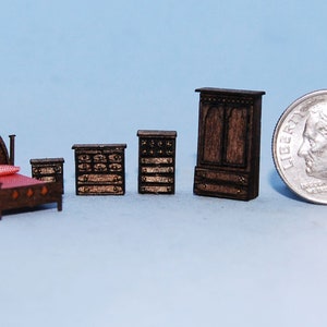 1:144 scale * 1/144th inch scale dollhouse miniature-Gothic Bedroom
