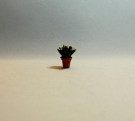 Dollhouse miniature DIY 1//2 scale laser cut geranium flowers