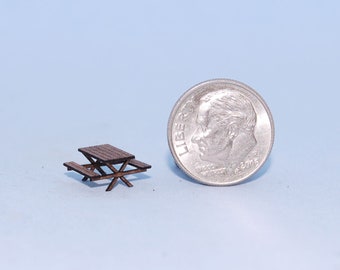 1:144 scale * 1/144th inch scale dollhouse miniature-Picnic Table