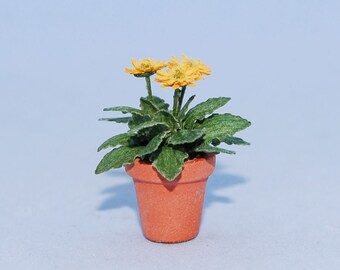 1:24 scale * 1/2 inch scale miniature-Gerbera Daisy