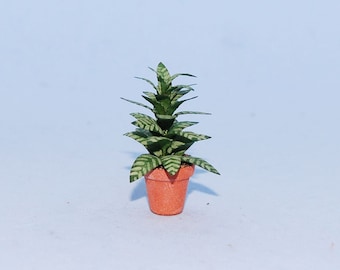 1:24 scale * 1/2 inch scale dollhouse miniature-Aglaonema Plant