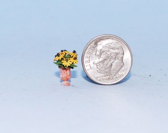 1:48 scale * 1/4 inch scale dollhouse miniature-Black Eyed Susan in a urn