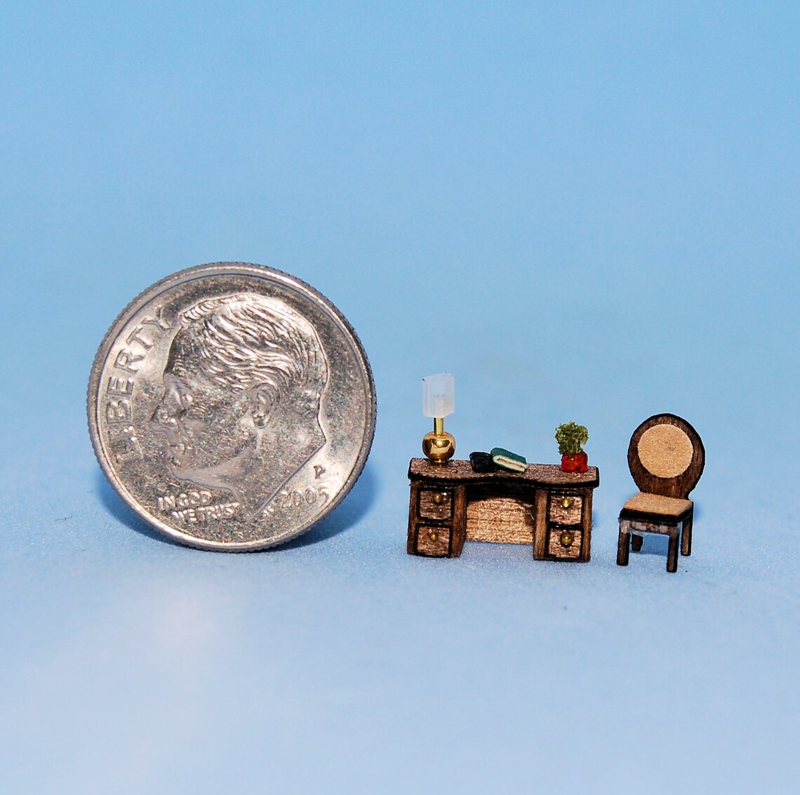 1:144 Scale 1/144th Inch Scale Dollhouse Miniature-desk and - Etsy