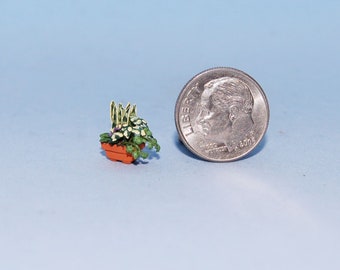 1:48 scale * 1/4 inch scale dollhouse miniature-Dish Garden