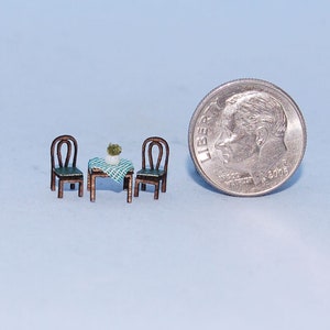 1:144 scale * 1/144th inch scale dollhouse miniature-Cafe Table and Chairs