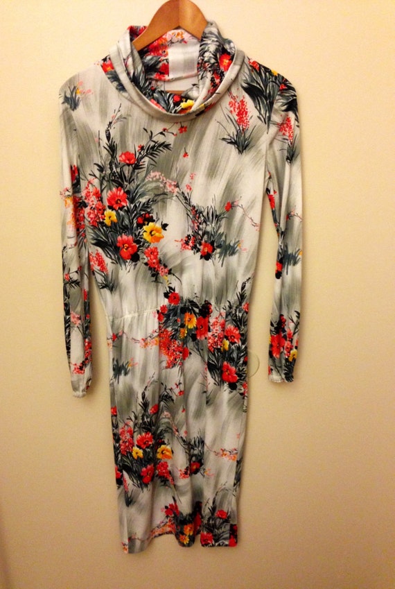 1970s Floral Dress - image 2