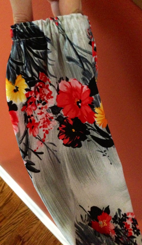 1970s Floral Dress - image 3