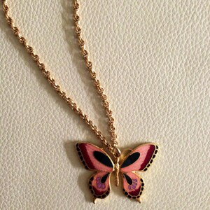 Collar de mariposa vintage