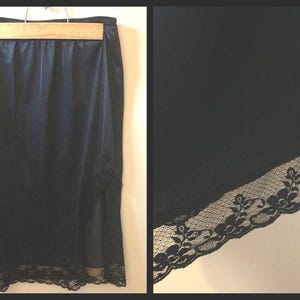 Vintage Mel-Lin Slip