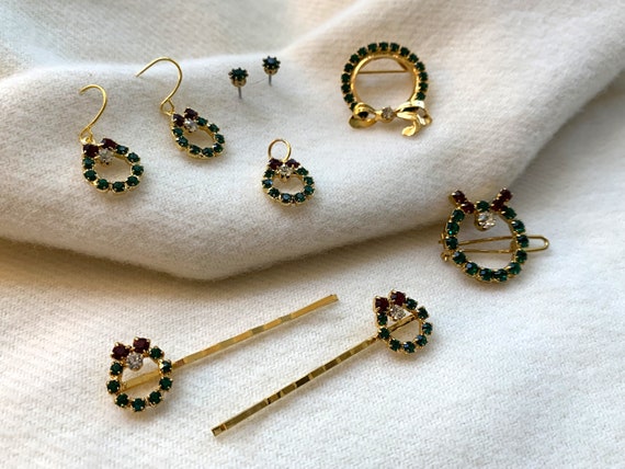 Crystal Christmas Wreath 7pc Earrings Pendant Pin… - image 4