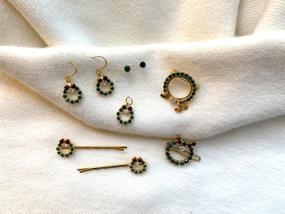 Crystal Christmas Wreath 7pc Earrings Pendant Pin… - image 3