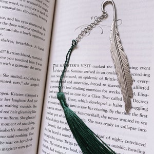 Feather Bookmark for Readers - Silver