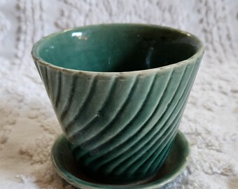 Vintage Planter / Flower Pot in Turquoise Green with Swirl Pattern Size Small