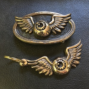 Flying Eyeball Belt Buckle and Key Fob Set