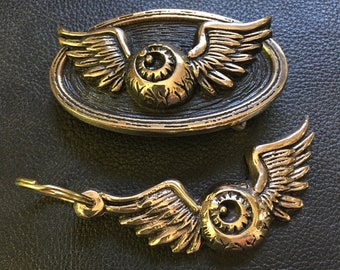 Flying Eyeball Belt Buckle and Key Fob Set