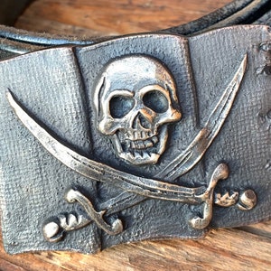 Pirate Flag - Jolly Roger Belt Buckle - Sculptured