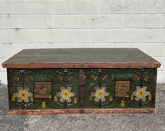 Antique Original Paint Romanian Blanket Chest Coffer Trunk Married Couples Coffee Table Hope Chest Blanket Bed Bench