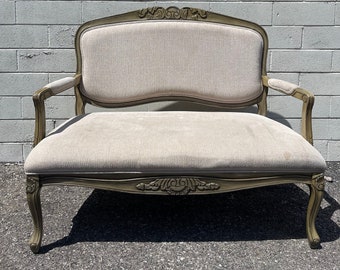 Vintage Loveseat French Provincial Sette Sofa Couch Bench Boudoir Vintage Regency Entry Way Wedding Prop Shabby Chic Victorian Seating