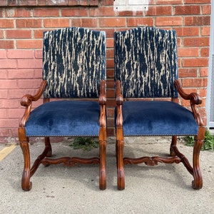 2 Antique Armchairs Carved Wood Italian French Style Pair of Chairs Seating Blue Captain&#39;s Glam Victorian Hollywood Regency Set Statement