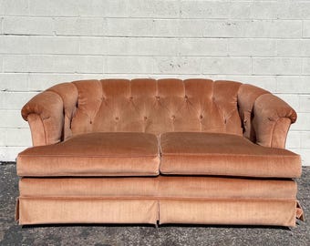 Vintage Tufted Loveseat Sofa Hollywood Regency Antique Chesterfield Couch Glam Lounge Seating Settee Bohemian Boho Chic Design Bedroom Bench